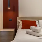 Enzo Ferrari Museum -wifi, Train Station And Parking Apartman *