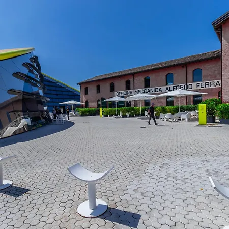 Appartement Enzo Ferrari Museum -wifi, Train Station And Parking