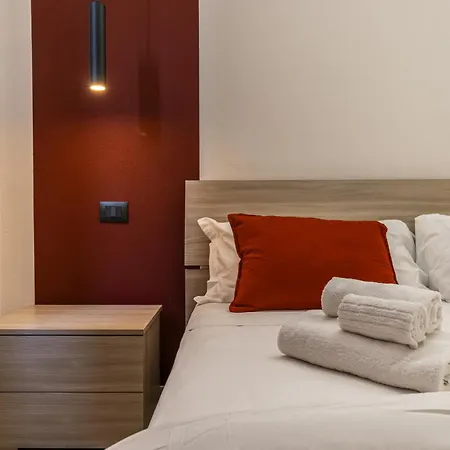 Enzo Ferrari Museum -wifi, Train Station And Parking Appartement *