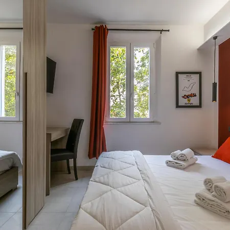 Apartment Enzo Ferrari Museum -wifi, Train Station And Parking Modena