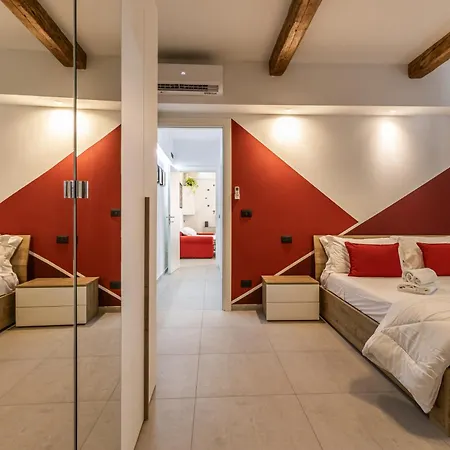 Enzo Ferrari Museum -wifi, Train Station And Parking *