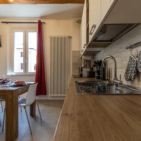 Apartment Enzo Ferrari Museum -wifi, Train Station And Parking Modena