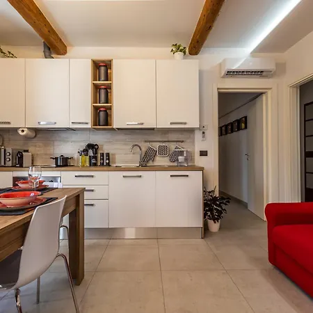 Enzo Ferrari Museum -wifi, Train Station And Parking Modena