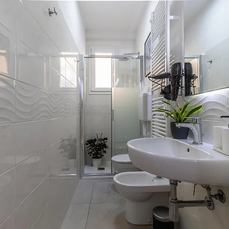 Enzo Ferrari Museum -wifi, Train Station And Parking *