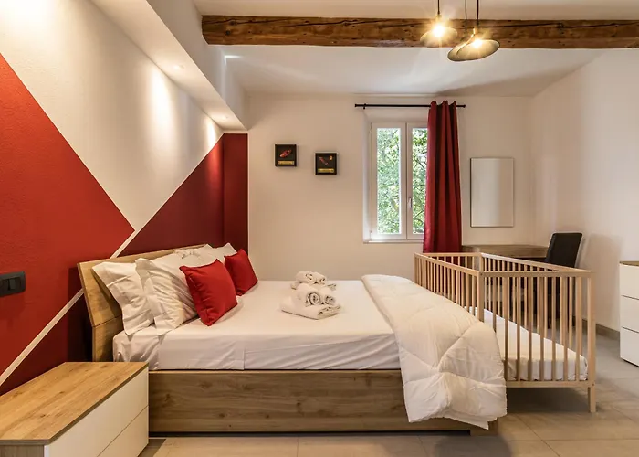 Enzo Ferrari Museum -wifi, Train Station And Parking アパート *