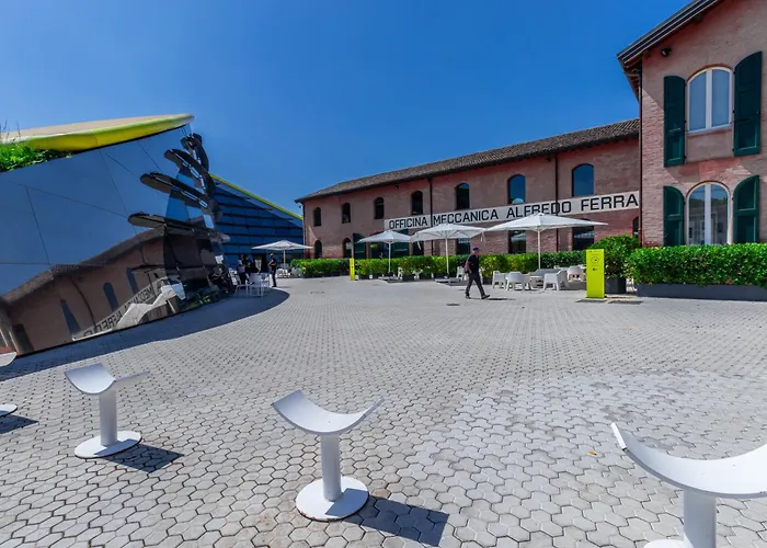 アパート Enzo Ferrari Museum -wifi, Train Station And Parking