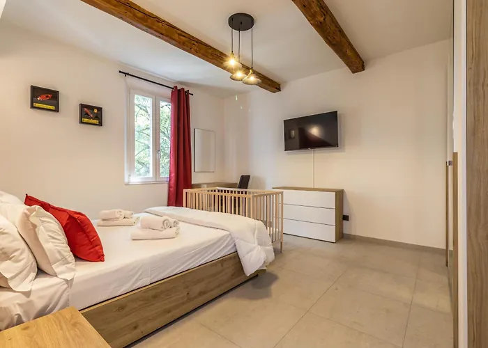 Enzo Ferrari Museum -wifi, Train Station And Parking Apartman Modena