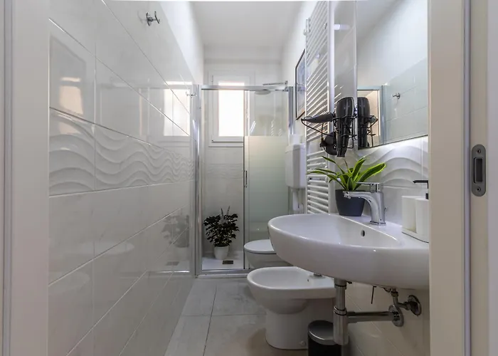 Enzo Ferrari Museum -wifi, Train Station And Parking *